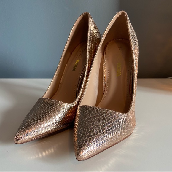 Rose Gold Mermaid Fashion Nova Heels - Picture 10 of 12